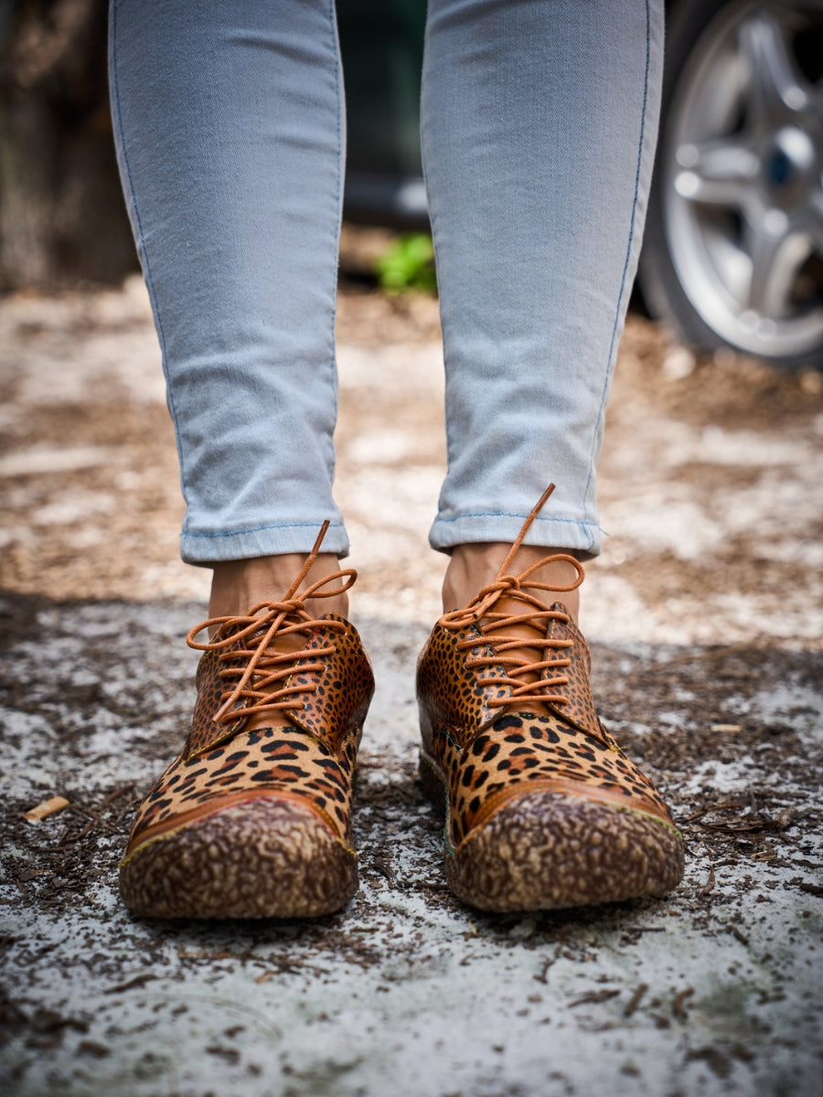 Vicconfy | Justeena Animal Pattern Leather Outdoor Sneaker