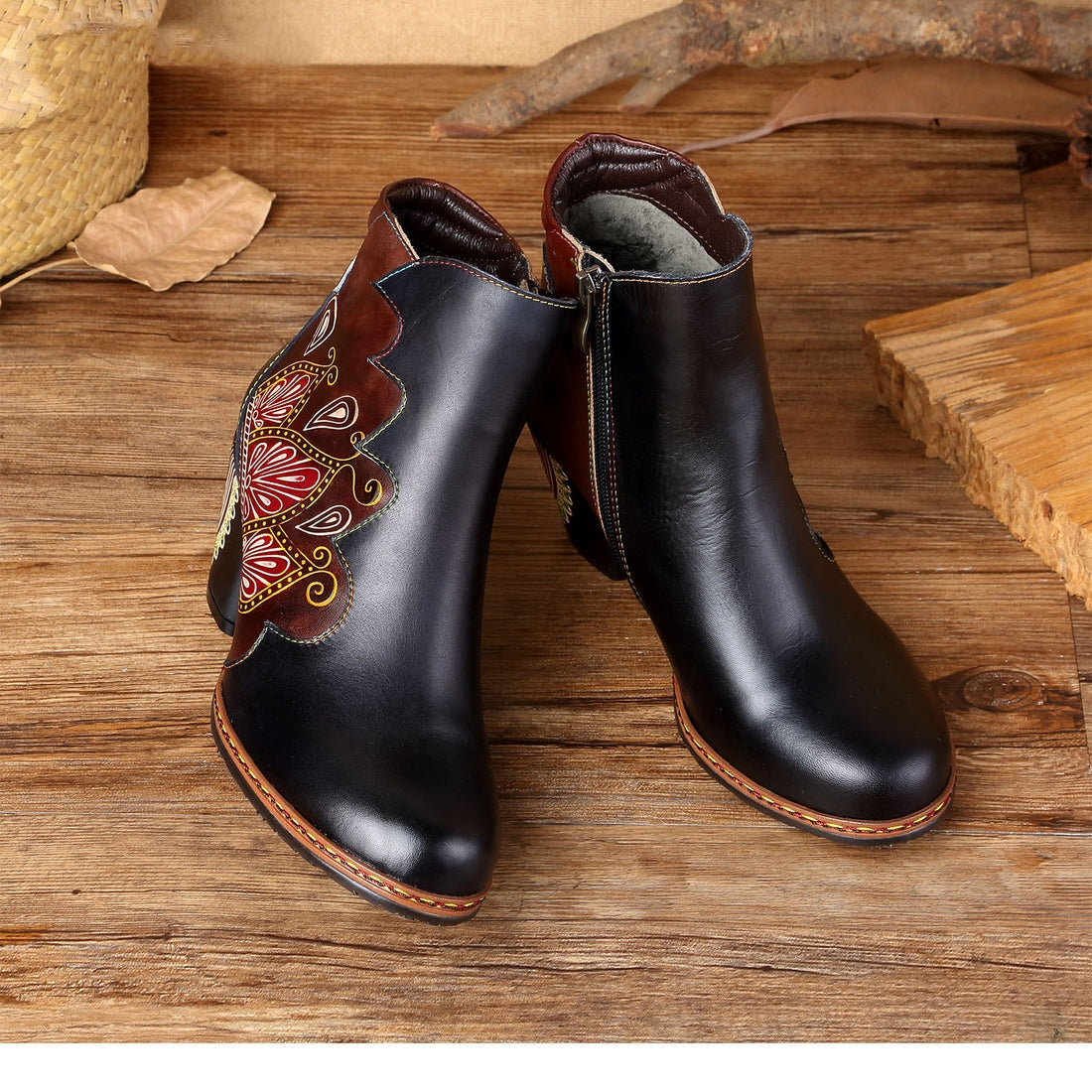 Vicconfy Retro Pattern Leather Zipper Ankle Boots