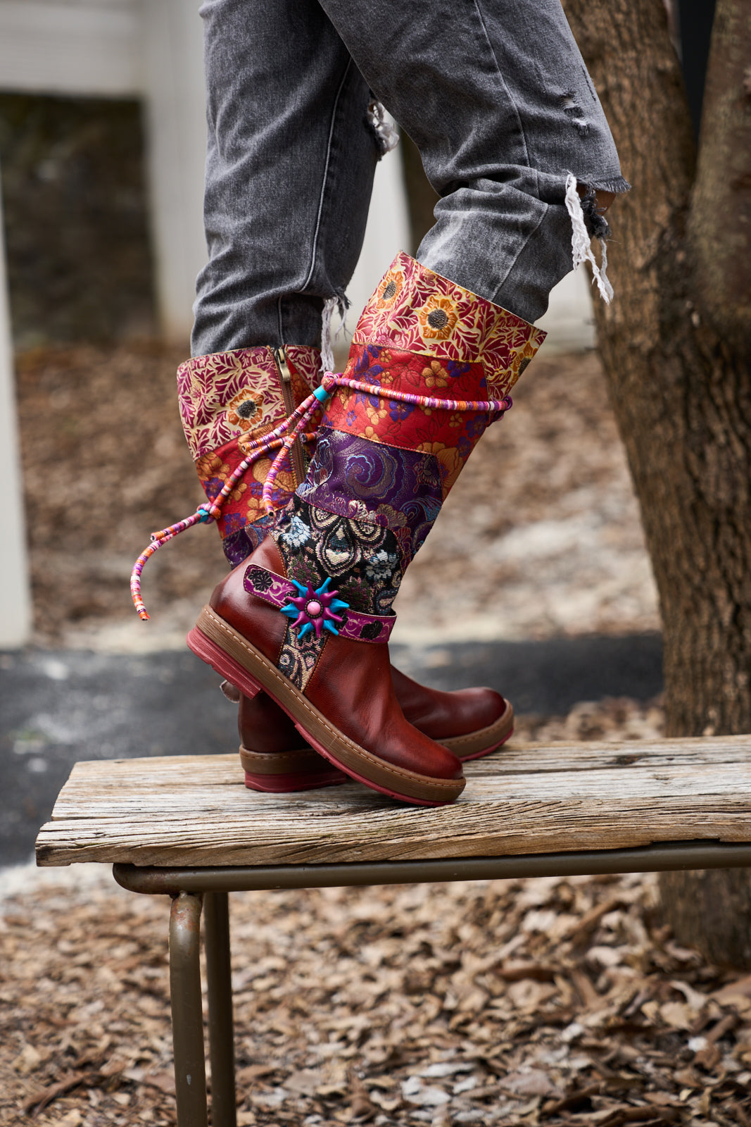 Vicconfy | Daylen Floral Embroidery Leather Knee-High Boots