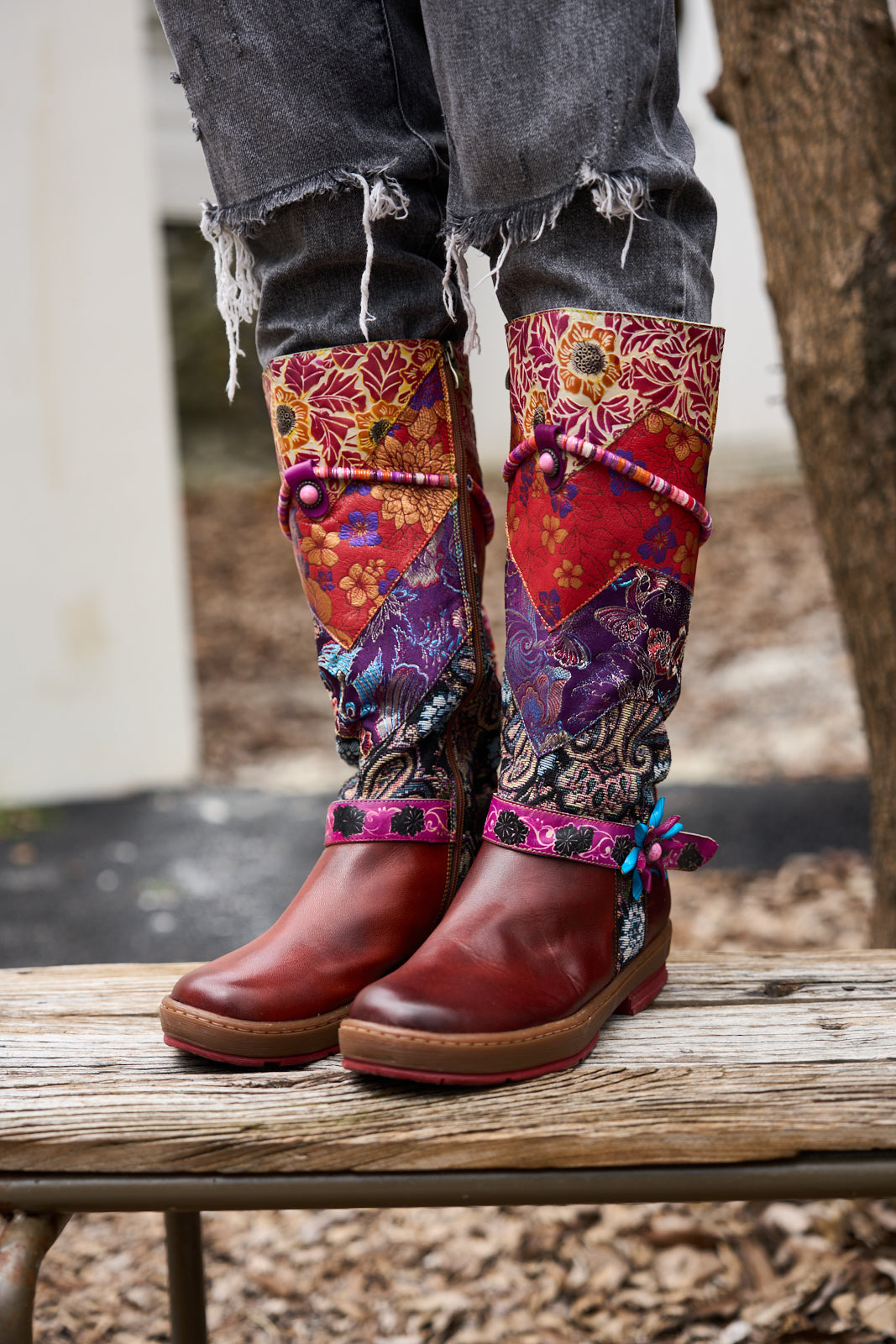 Vicconfy | Daylen Floral Embroidery Leather Knee-High Boots