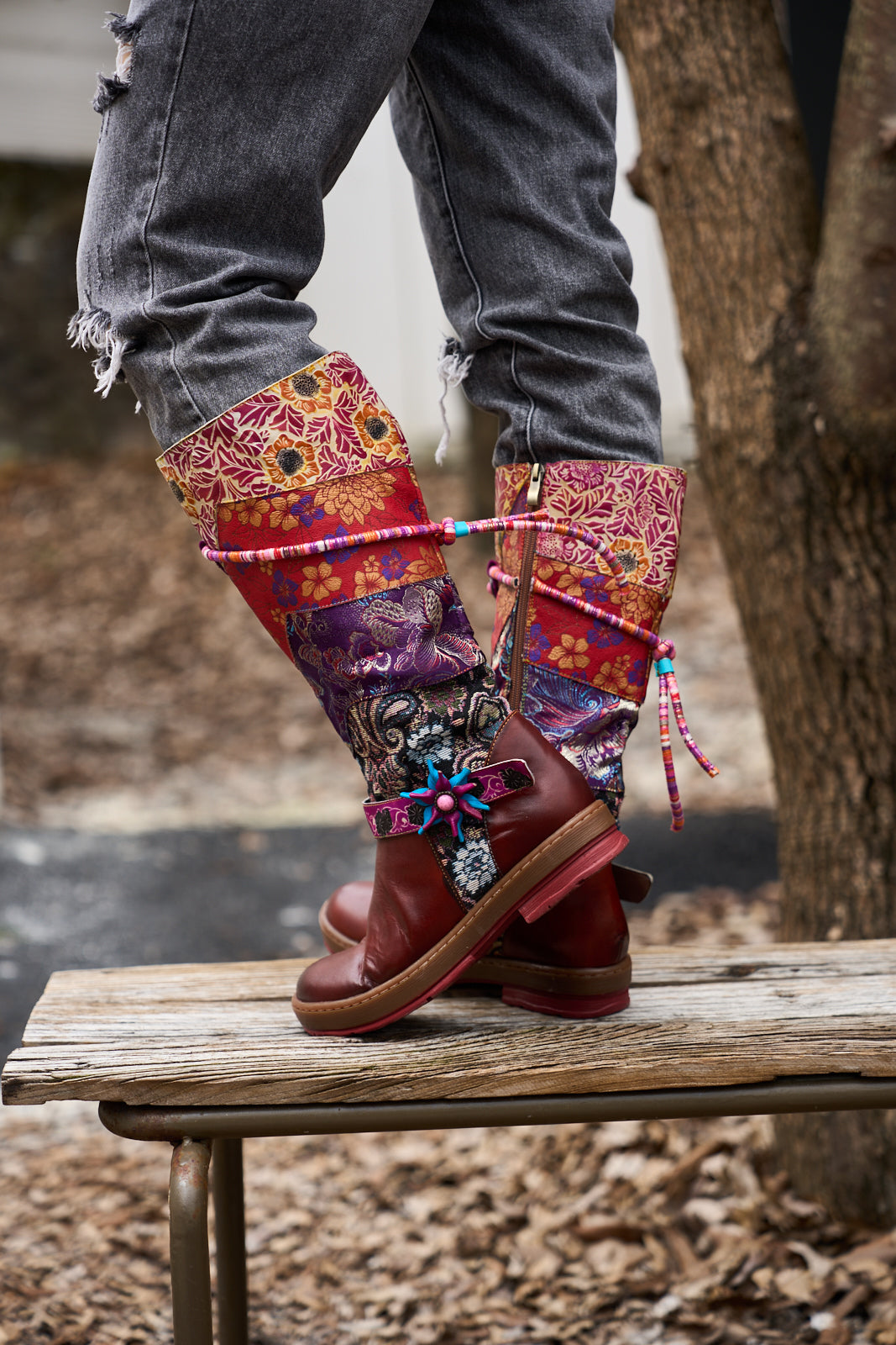 Vicconfy | Daylen Floral Embroidery Leather Knee-High Boots