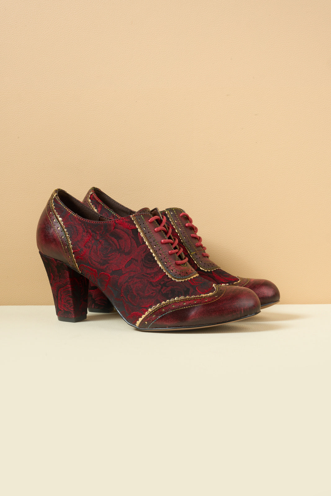 Vicconfy | Send Love Rose Jacquard Leather Oxford