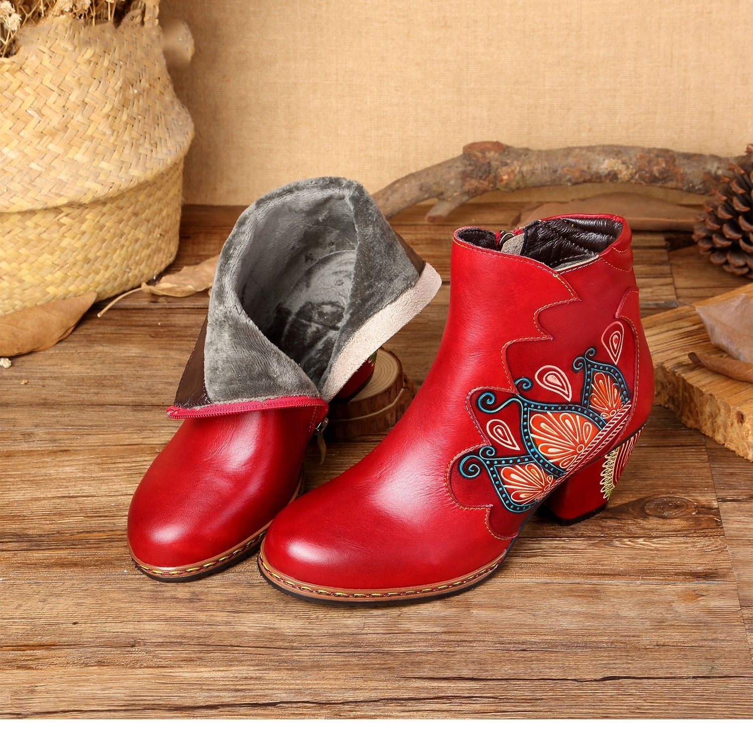 Vicconfy Retro Pattern Leather Zipper Ankle Boots