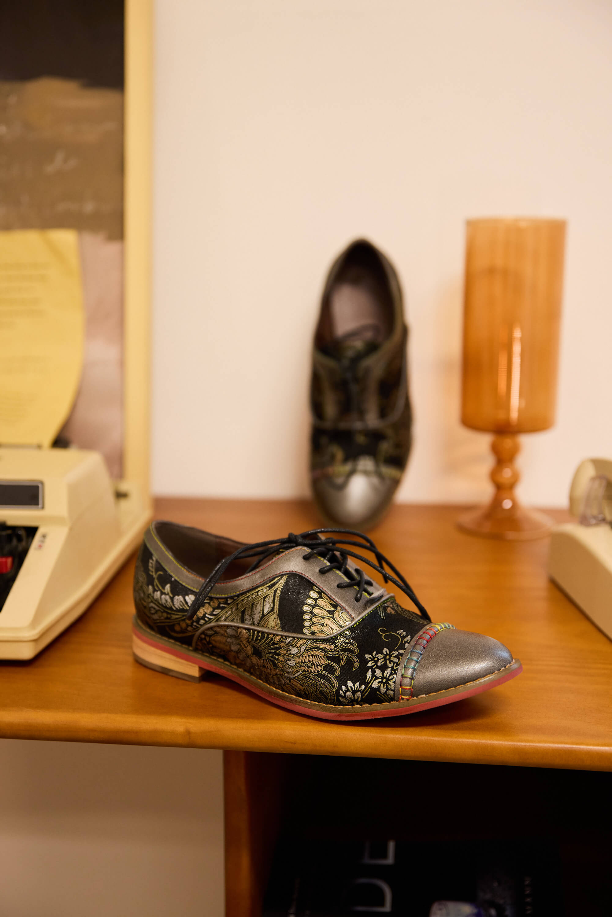 Vicconfy | Chantelle Floral Leather Oxford